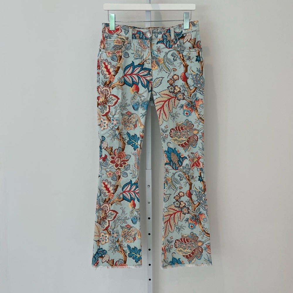 ETRO BLUE FLORAL FLARE LEG RAW HEM JEANS SIZE 27 NWOTS!